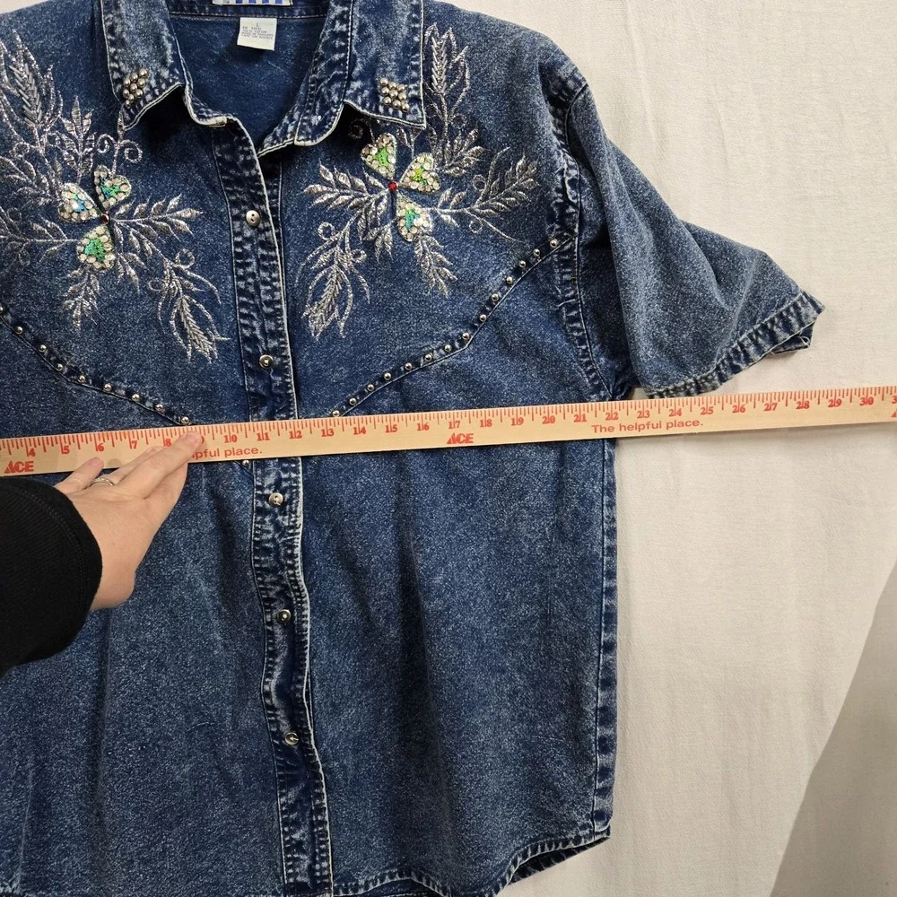 Vintage 90s Pretty Bleu Shirt Womens Large Denim Embroidered Western Cottagecore